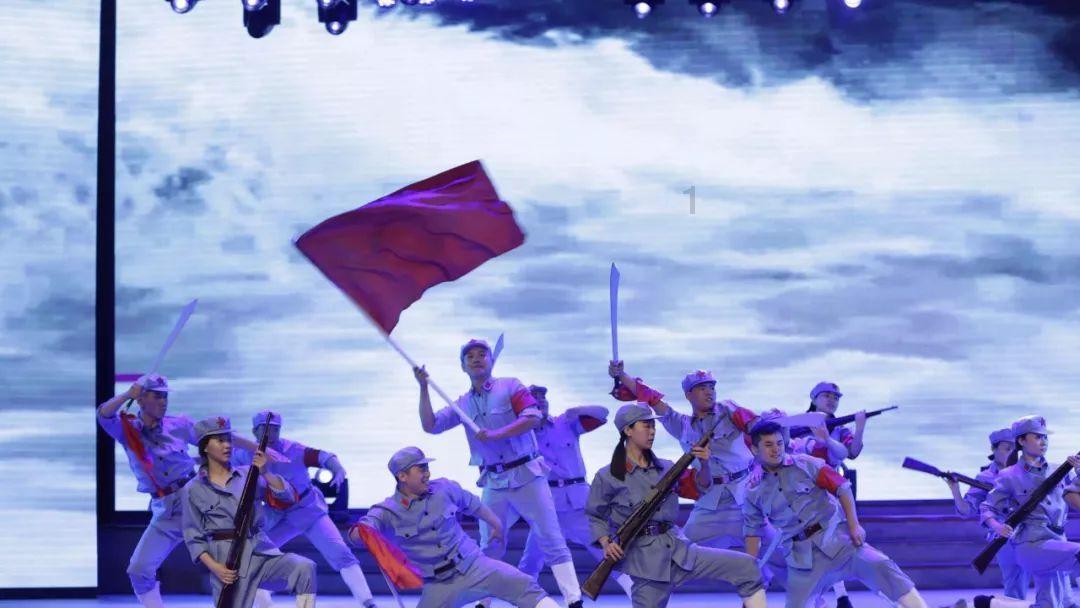 一个山一个甲是什么字